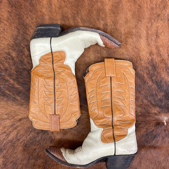 The Sanders Cowboy Boots hand crafted in Mexico Size 7